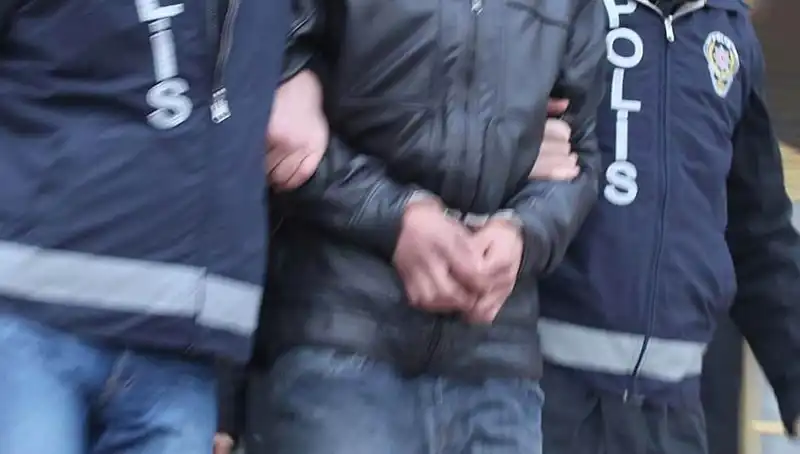 8 İlde Dev Dolarırcılık Operasyonu: 34 Kişi Gözaltına Alındı