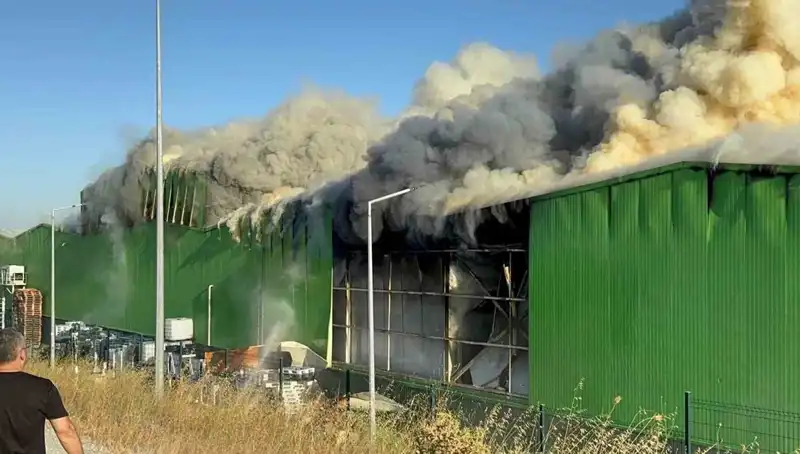 Balıkesir Fabrika Yangınında İki İşçi Hayatını Kaybetti, Soruşturma Derinleşiyor