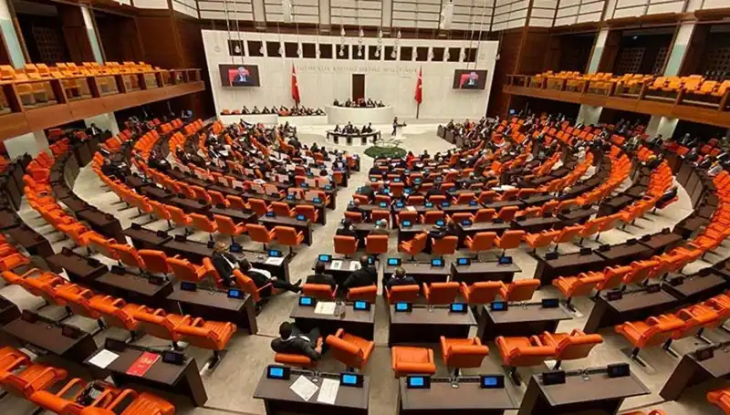 Yeni Dokunulmazlık Dosyaları Meclis'te Görüşülüyor: Siyasi Tartışmalar Tırmanıyor
