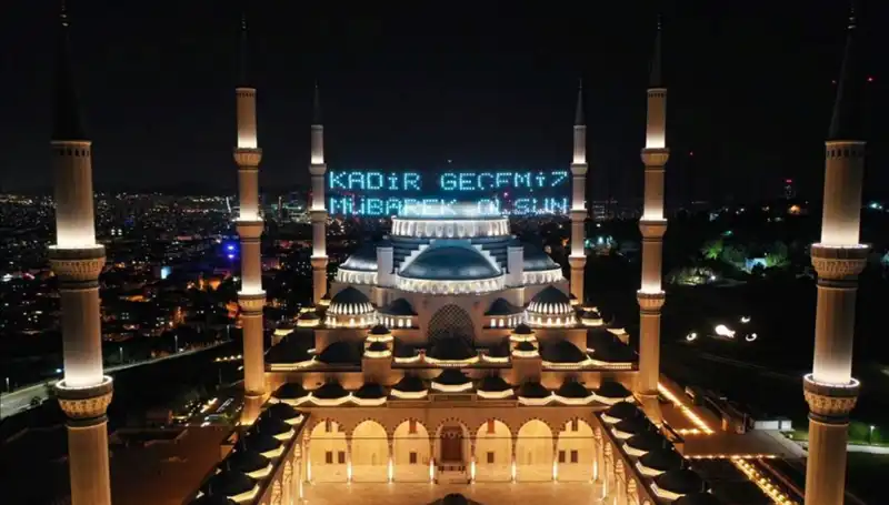 Kadir Gecesi 2025: Önemli Tarih ve İbadet Ayrıntıları