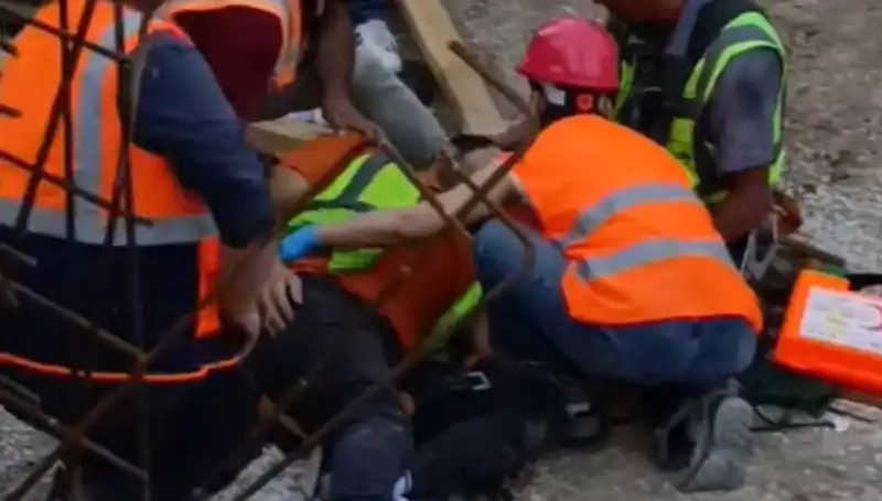 Adana'daki İnşaat Sahasında İki İşçi Yaralandı: Olayın Detayları Ortaya Çıktı