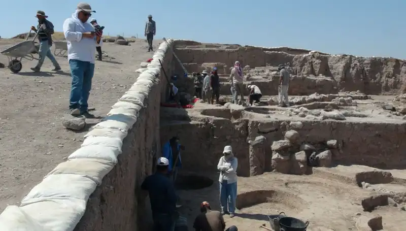 Kilis Oylum Höyük'te Sıcak Havalara Rağmen Kazılar Devam Ediyor