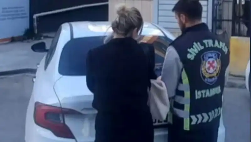 Kadıköy'de Drift Atan Kadın Sürücüye Ulaşan Ceza Raket gibi: 48 Bin Lira!