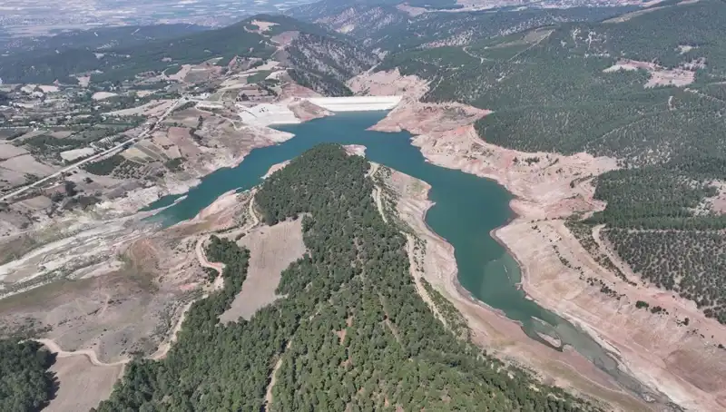 Denizli'de Su Krizi Kapıda: Yerel Yönetimlerden Acil Su Tasarrufu Çağrısı!