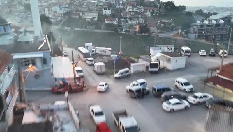 İzmir’de Başka Bir Operasyon: 99 Gözaltı, 133 Kişi İfadeye Çağrıldı!