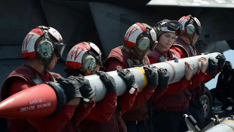 Amerikan Füzeleri Suudi Arabistan'a Gidiyor: Stratejik Bir Adım mı?