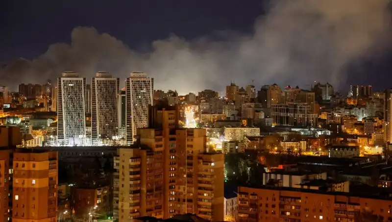 Rusya'nın Kiev'e Saldırısı: Üç Kişi Yaralandı, Şehirde Gerginlik Artıyor