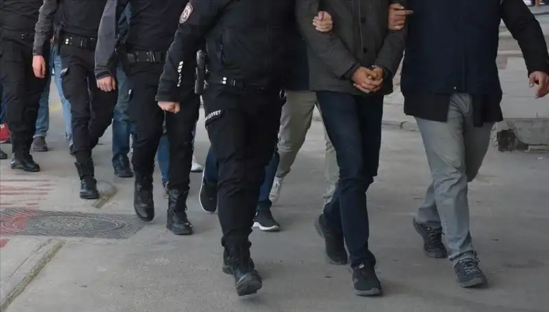 FETÖ Operasyonları Tüm Hızıyla Devam Ediyor: 5 İlde 10 Gözaltı!